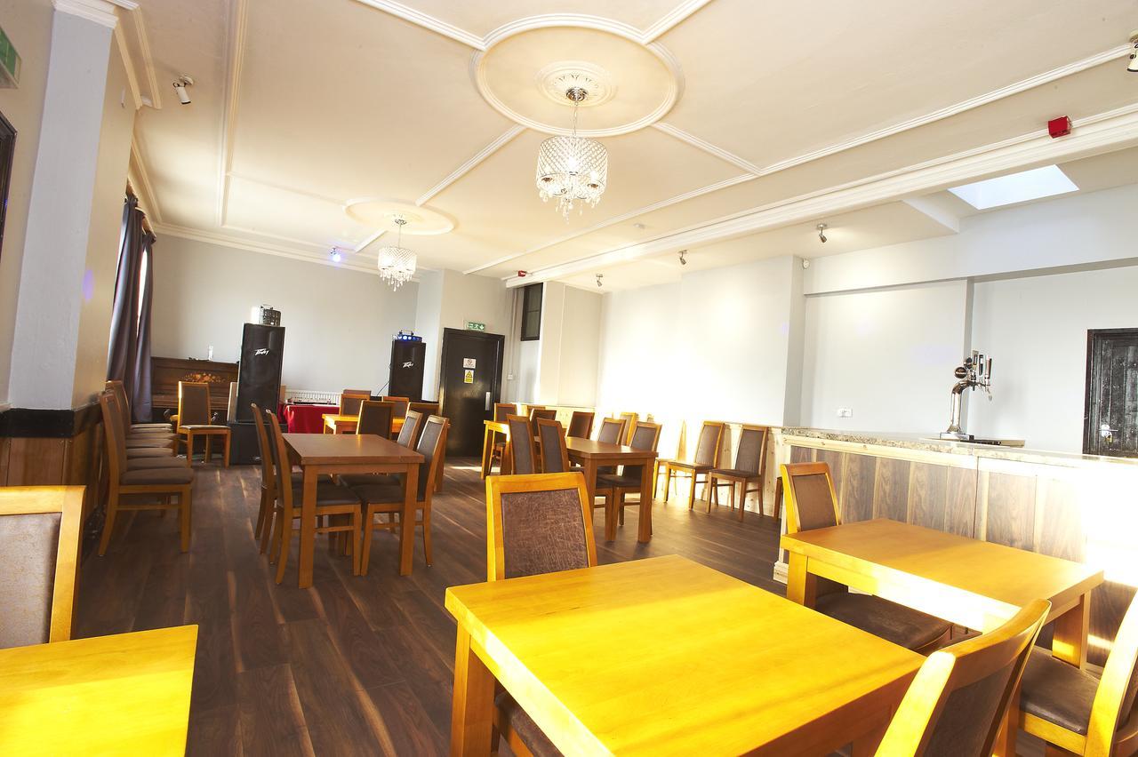 The Black Swan 3* Leominster